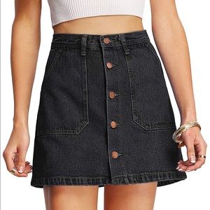 Black Jean Skirt Size: Medium